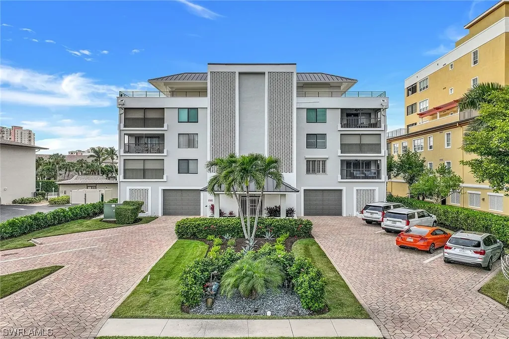 910 Panama Court Marco Island FL 34145