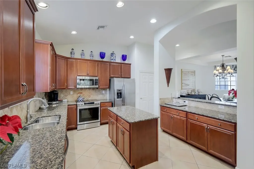 12811 Carrington Circle Naples FL 34105