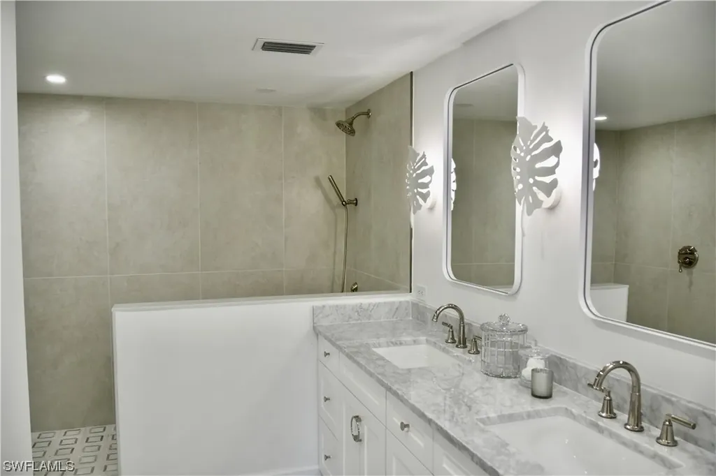 400 Wyndemere Way Naples FL 34105