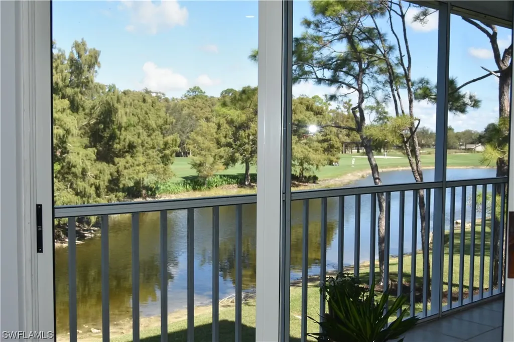 400 Wyndemere Way Naples FL 34105
