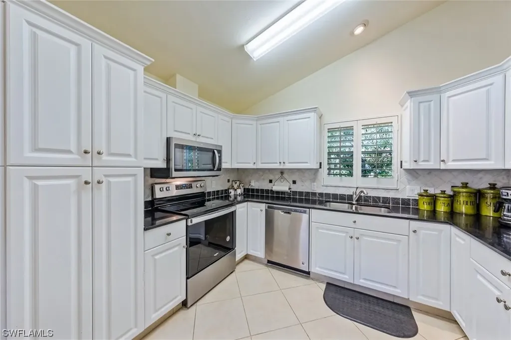 348 Carinosa Court Naples FL 34110