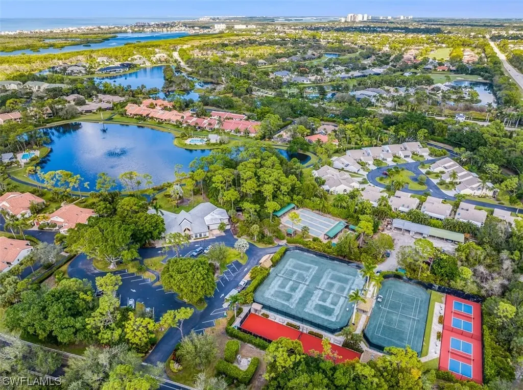 348 Carinosa Court Naples FL 34110