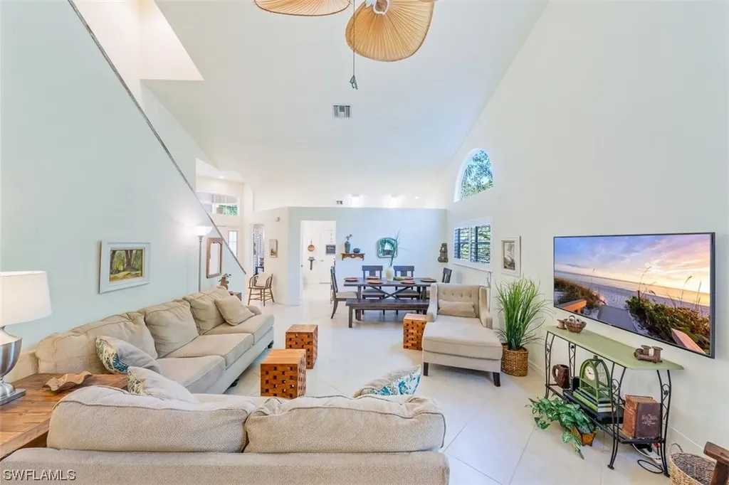 348 Carinosa Court Naples FL 34110