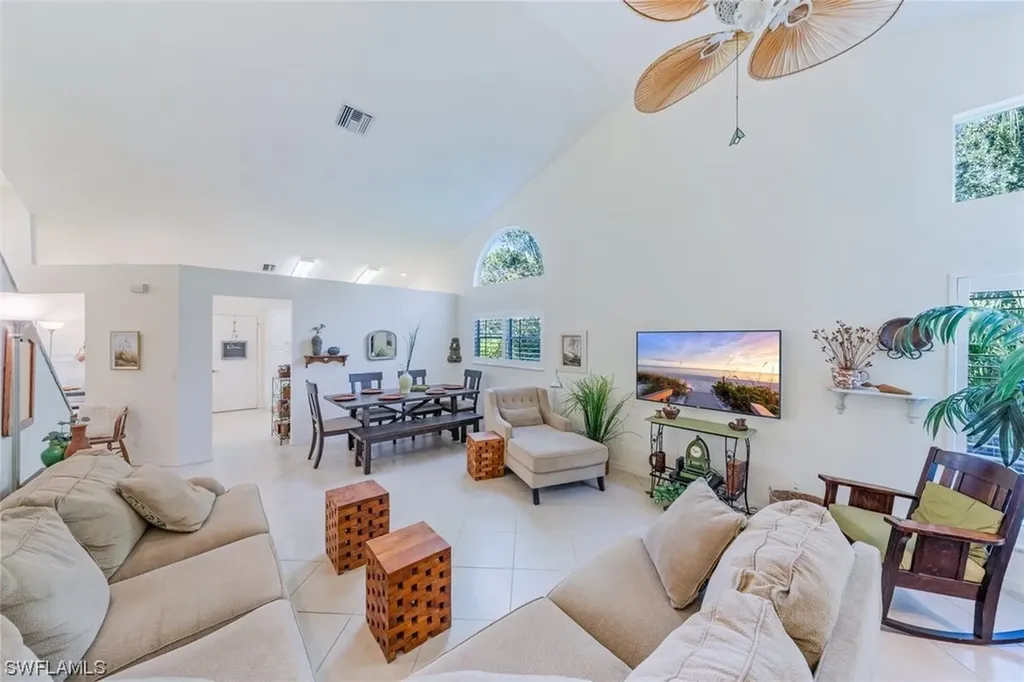 348 Carinosa Court Naples FL 34110