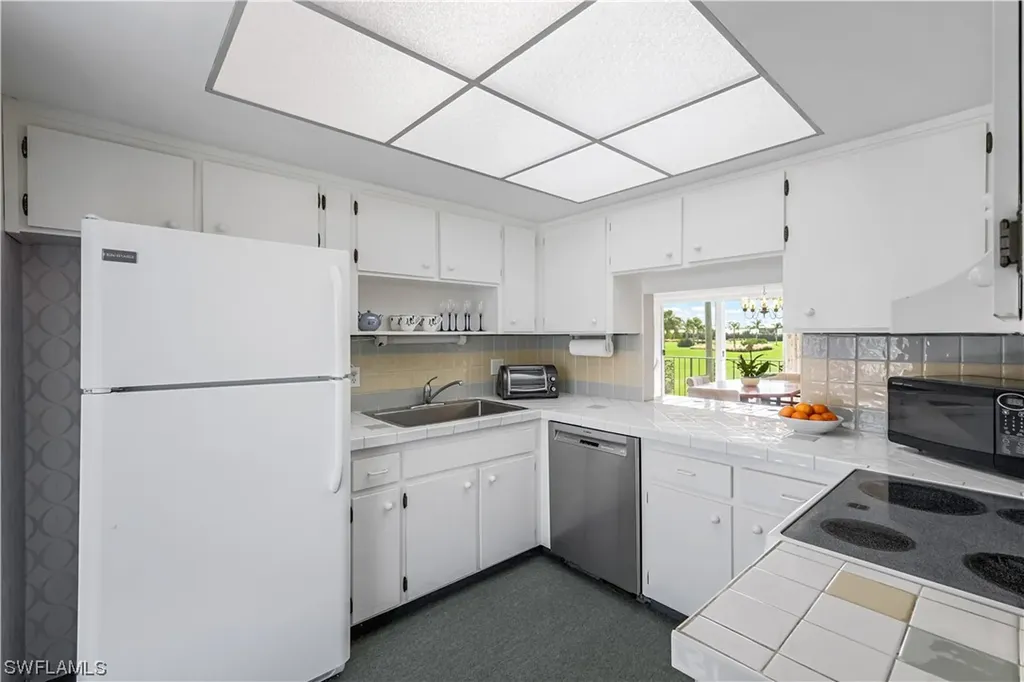 114 Teryl Road Naples FL 34112