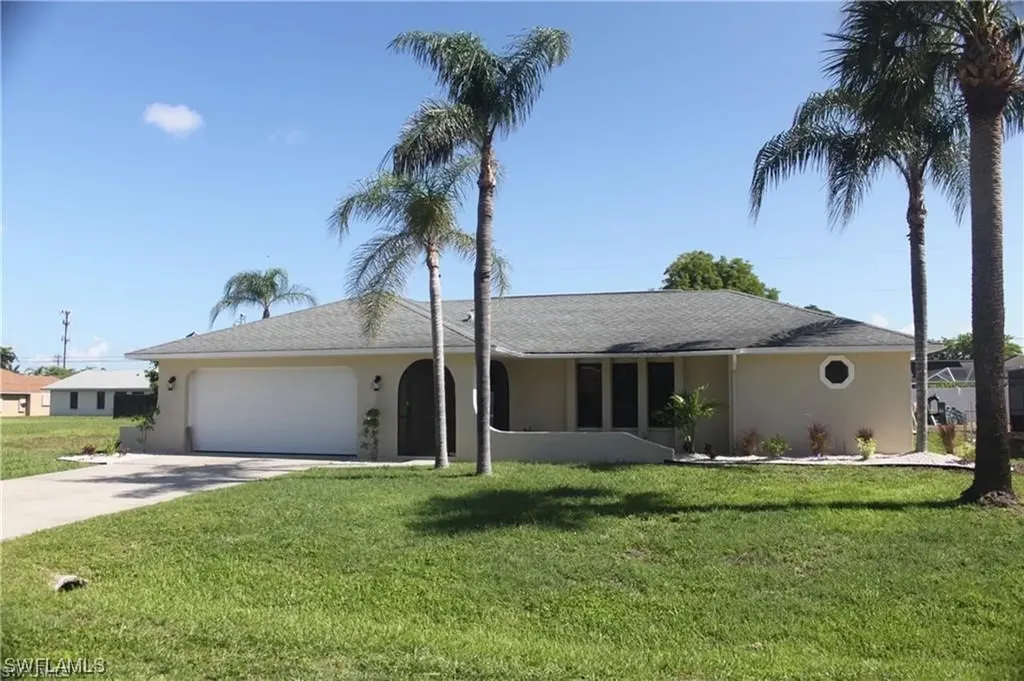 921 SE 27th Terrace Cape Coral FL 33904