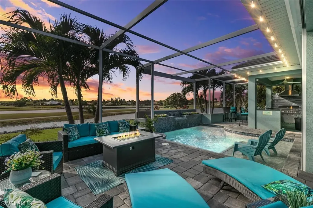 Naples FL, 18067 Royal Tree Parkway
