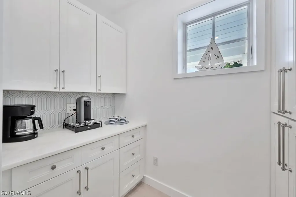 535 93rd Avenue N Naples FL 34108