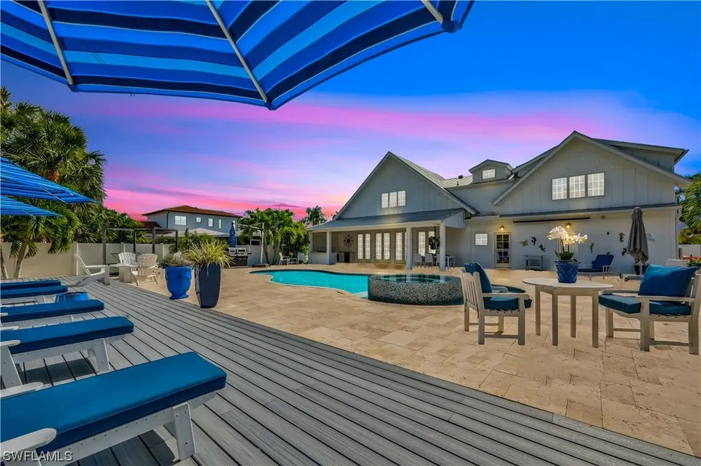 535 93rd Avenue N Naples FL 34108