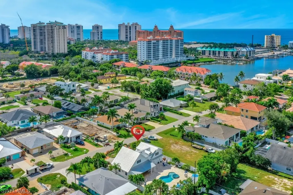 535 93rd Avenue N Naples FL 34108