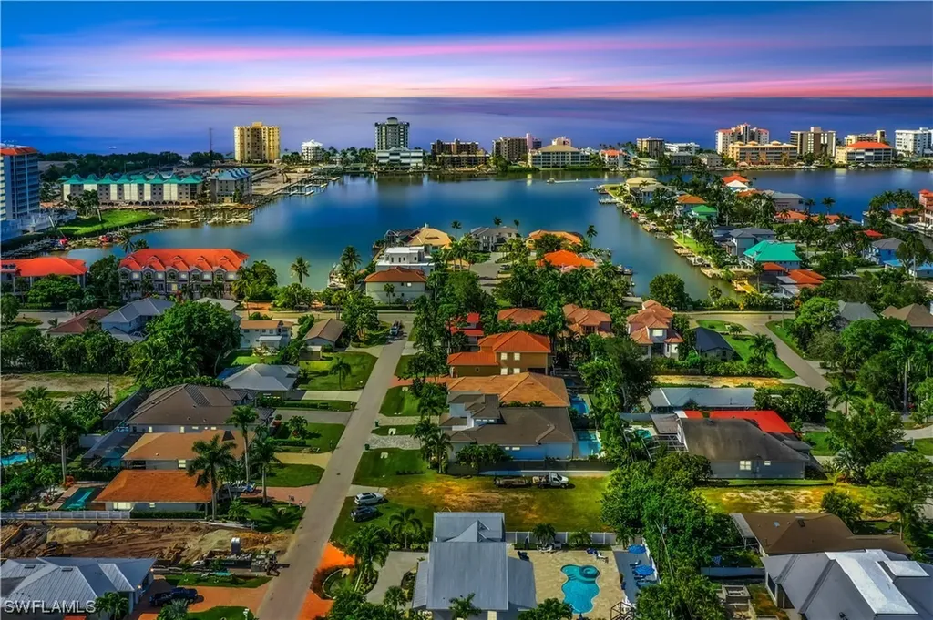535 93rd Avenue N Naples FL 34108