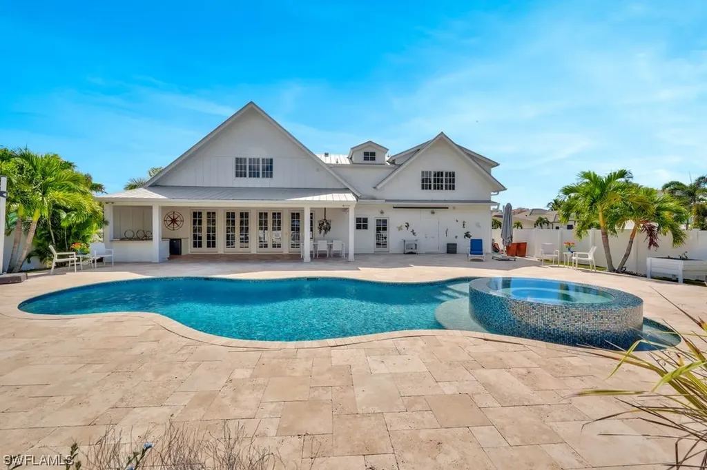 535 93rd Avenue N Naples FL 34108