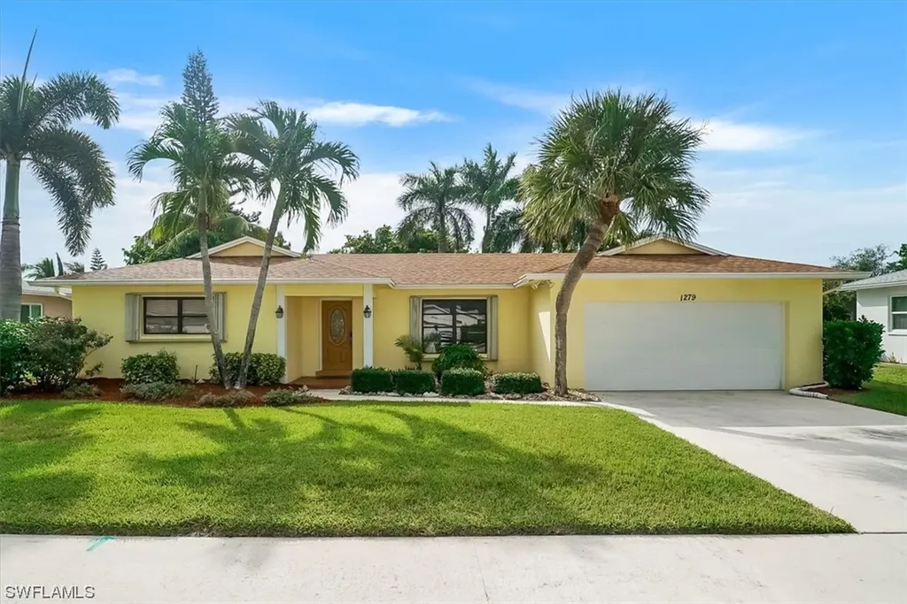1279 Bluebird Avenue Marco Island FL 34145