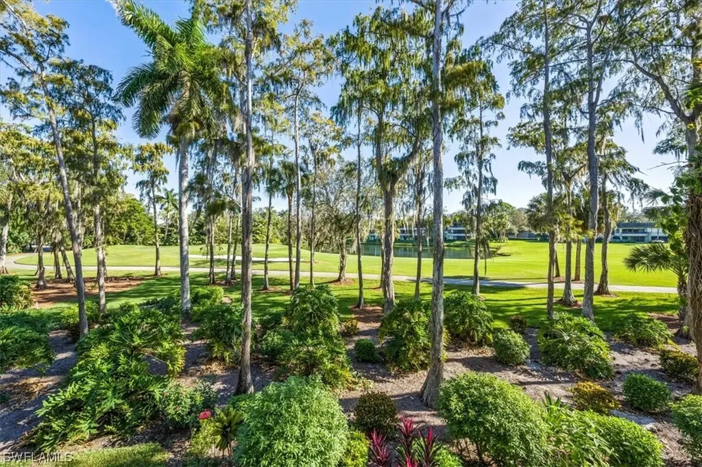 Naples FL, 103 Clubhouse Lane, Unit 283