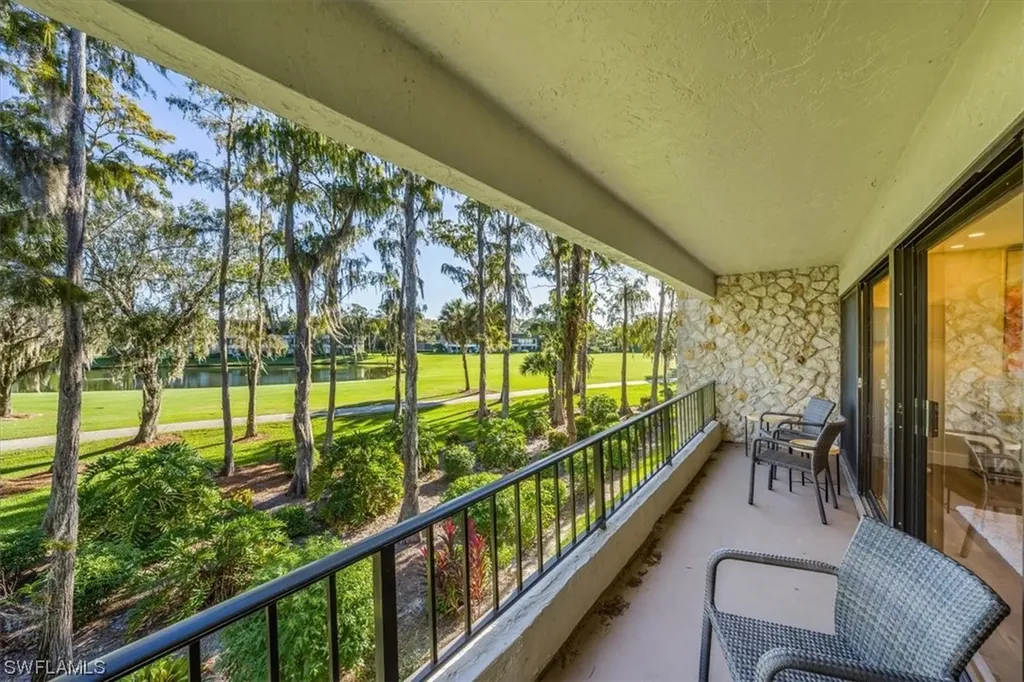 103 Clubhouse Lane Naples FL 34105