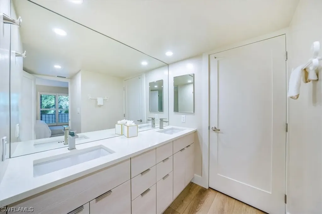 103 Clubhouse Lane Naples FL 34105