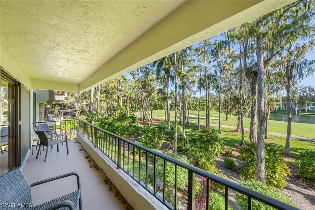 103 Clubhouse Lane Naples FL 34105