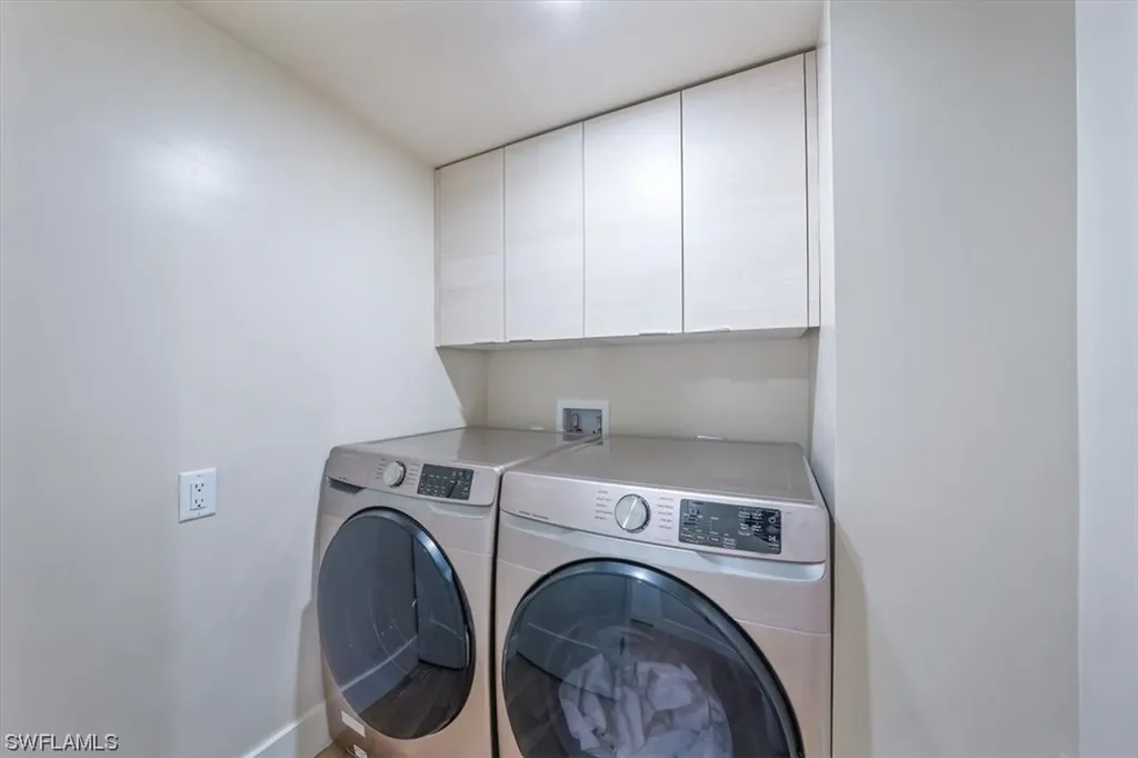 103 Clubhouse Lane Naples FL 34105
