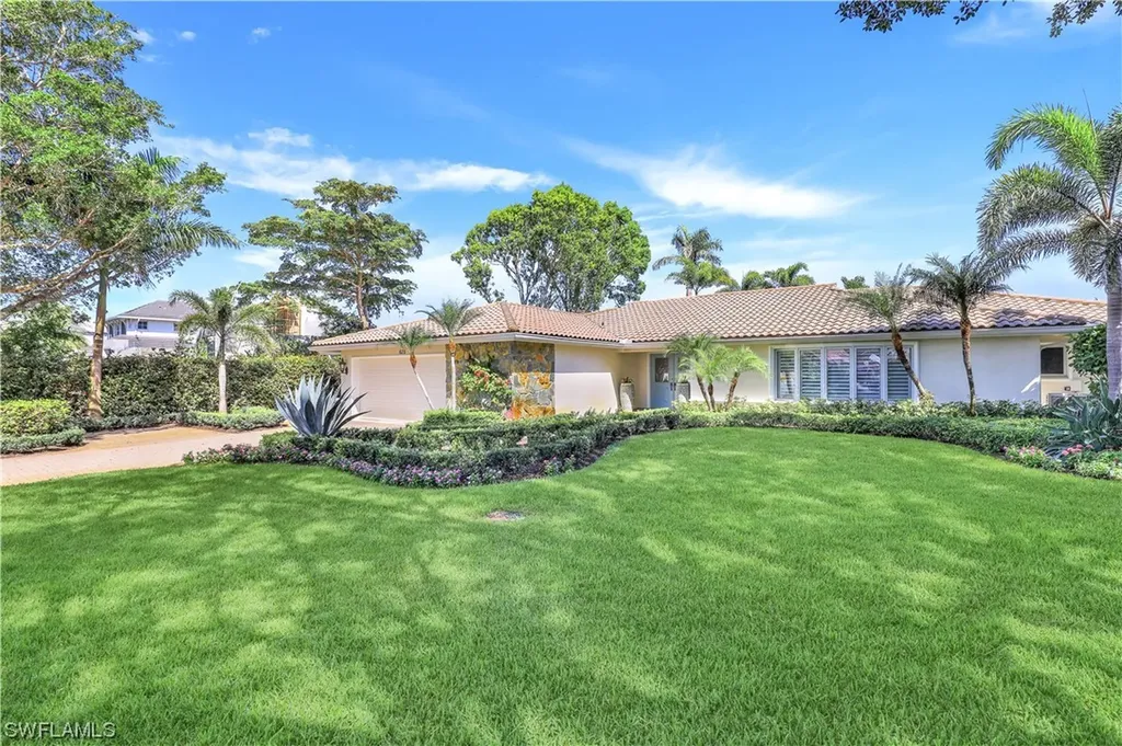 635 Anchor Rode Drive Naples FL 34103