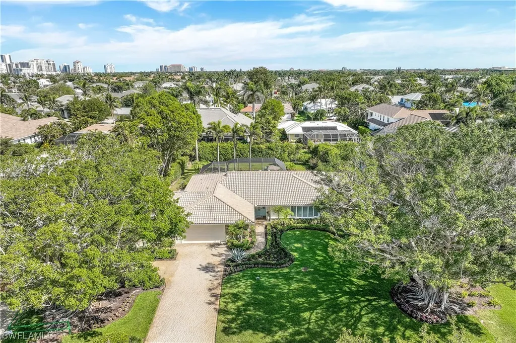 635 Anchor Rode Drive Naples FL 34103
