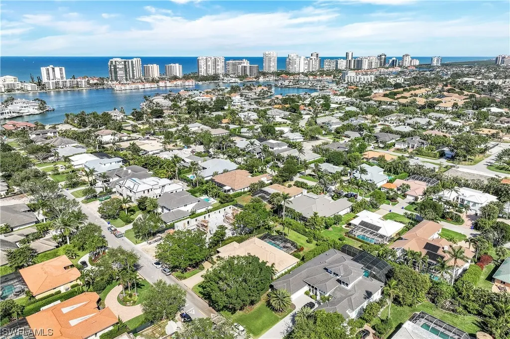 635 Anchor Rode Drive Naples FL 34103