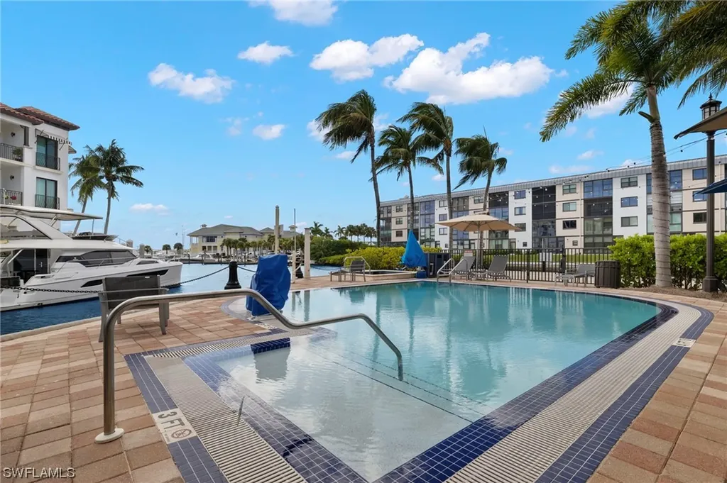 1540 5th Avenue S Naples FL 34102