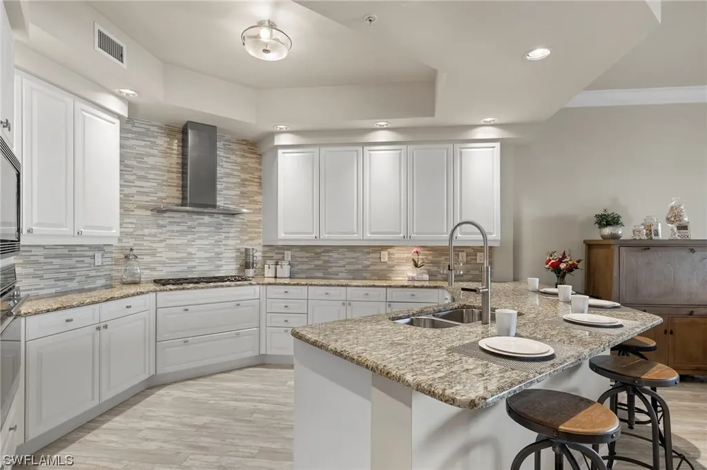 1540 5th Avenue S Naples FL 34102