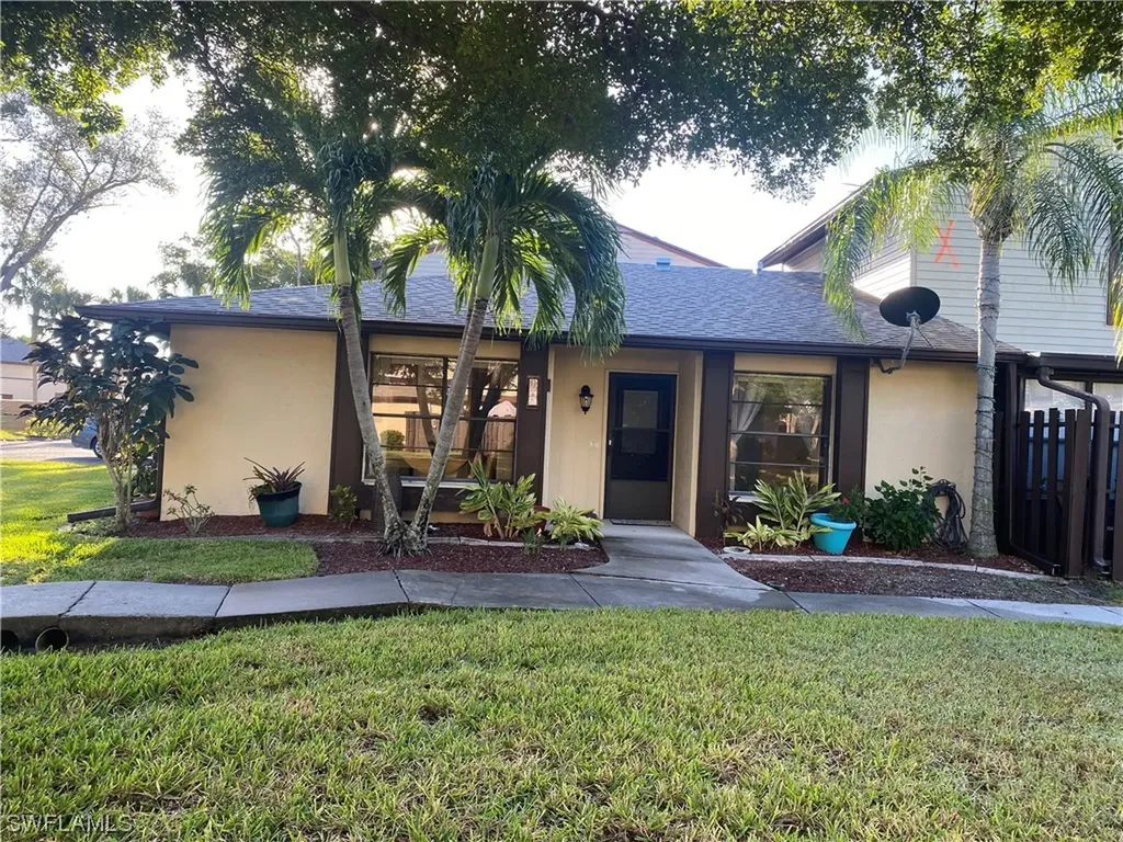631 SE 12th Avenue Cape Coral FL 33990