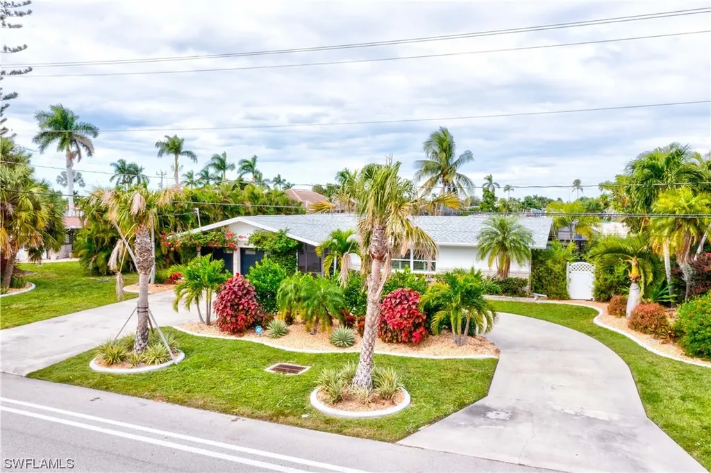 315 El Dorado Parkway W Cape Coral FL 33914