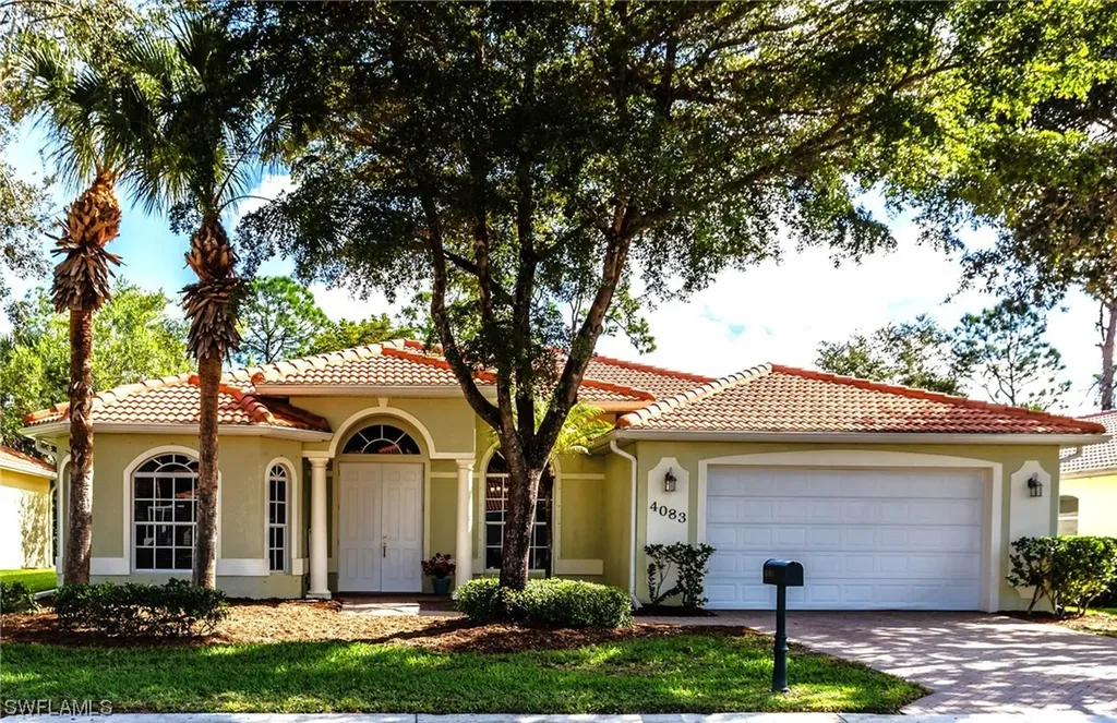 4083 Stow Way Naples FL 34116