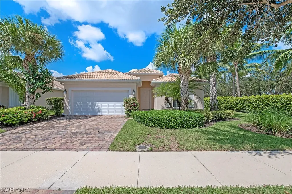 28000 Quiet Water Way Bonita Springs FL 34135