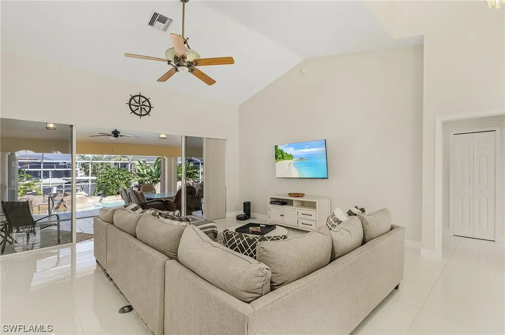 2119 SW 52nd Street Cape Coral FL 33914