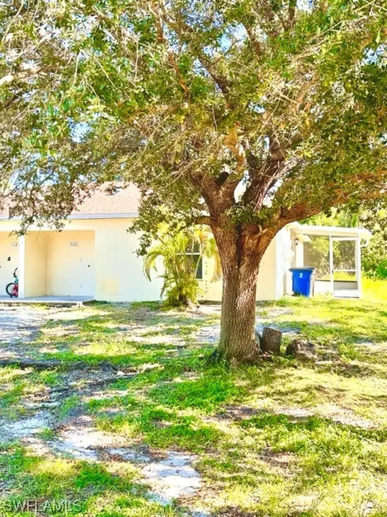 5116 25th Street SW Lehigh Acres FL 33973