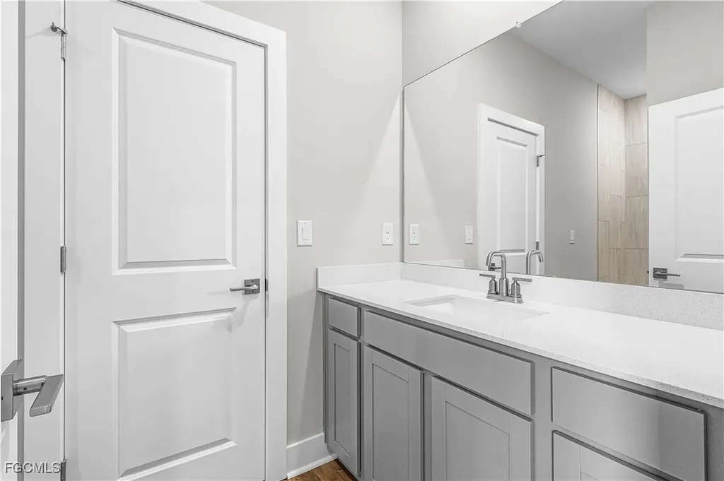 4345 Agualinda Boulevard Cape Coral FL 33914