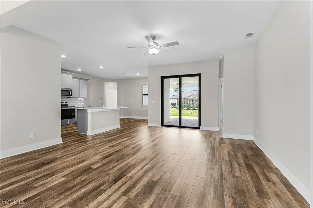 4345 Agualinda Boulevard Cape Coral FL 33914