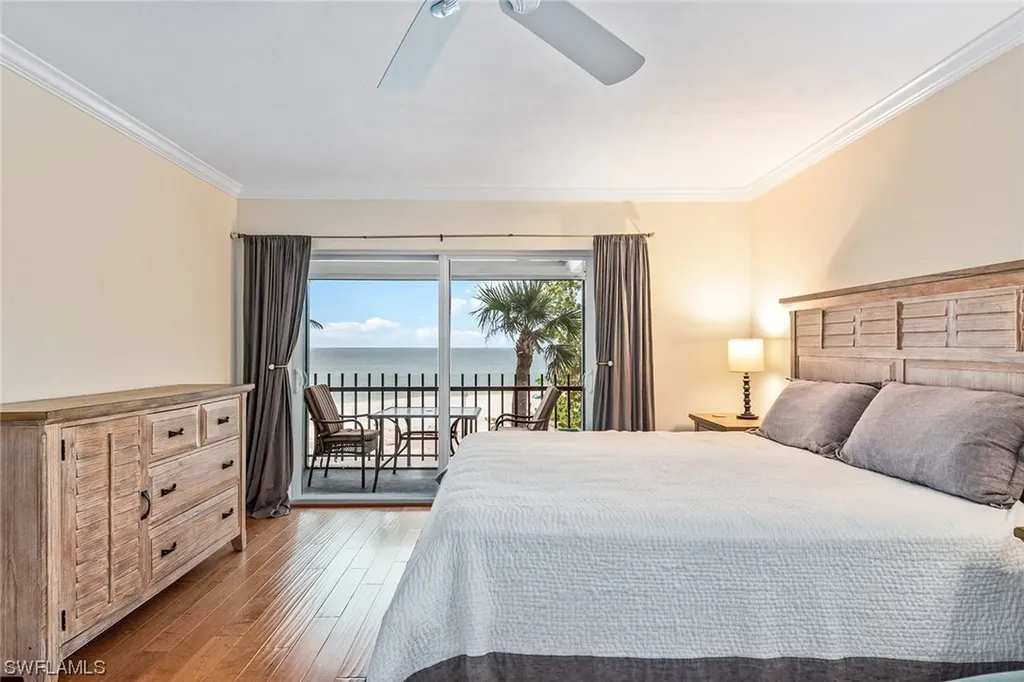 3399 Gulf Shore Boulevard N Naples FL 34103