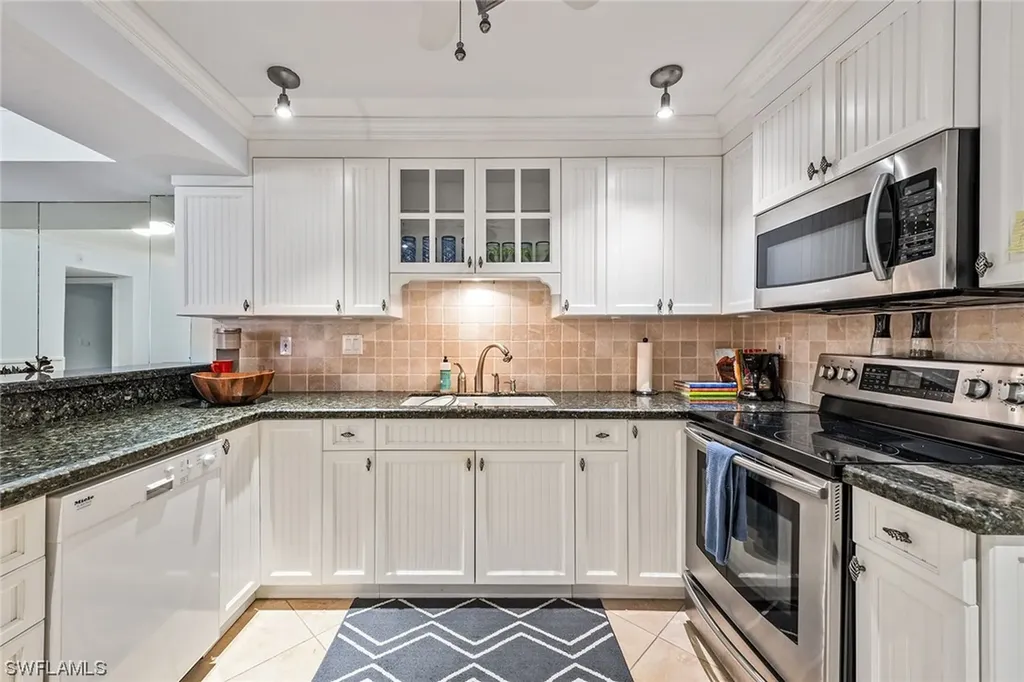 3399 Gulf Shore Boulevard N Naples FL 34103