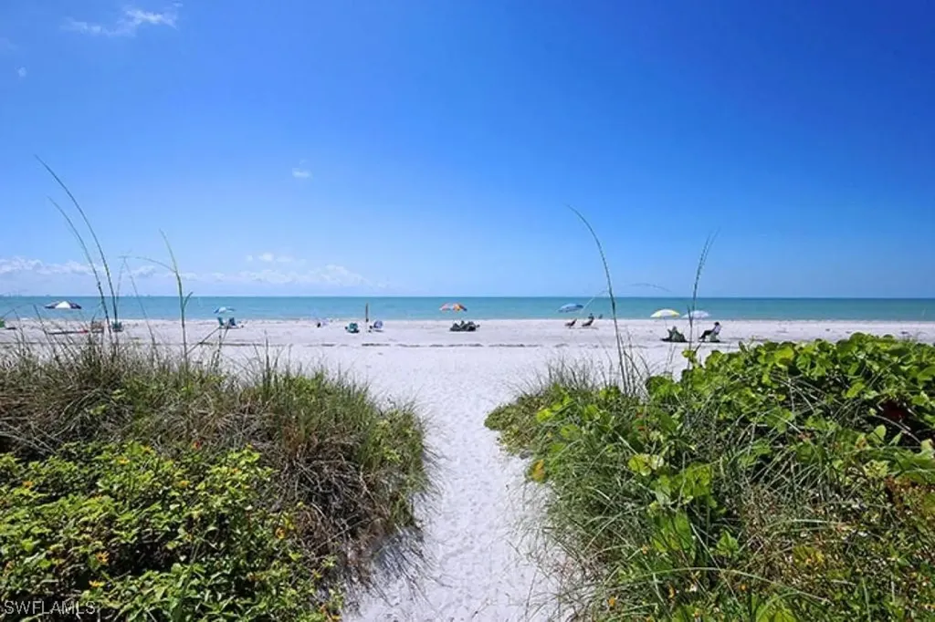 Sanibel FL, 1501 Middle Gulf Drive, Unit E208
