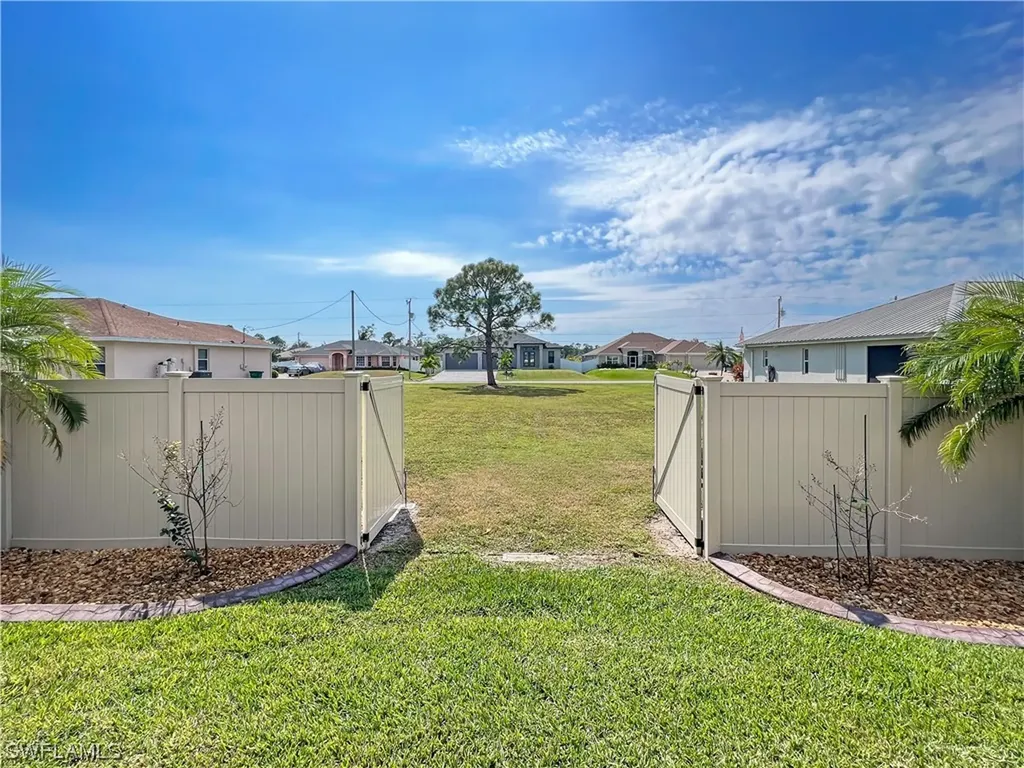 2318 NE 35th Street Cape Coral FL 33909
