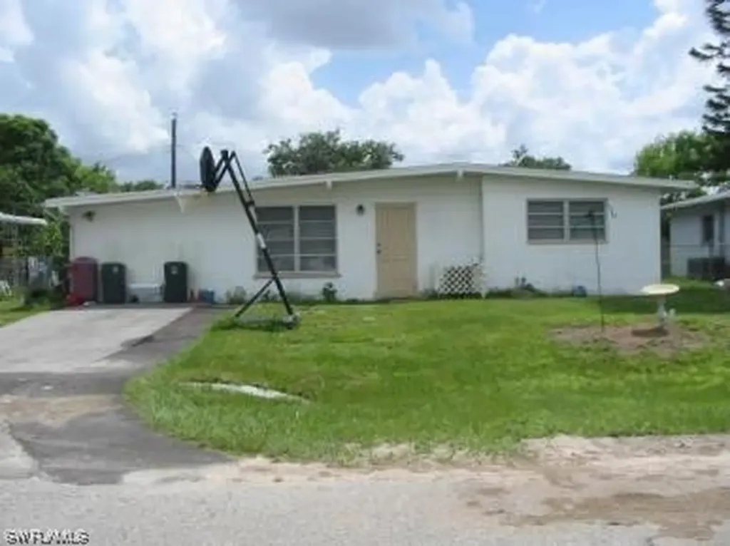 2212 Barry Drive Fort Myers FL 33907