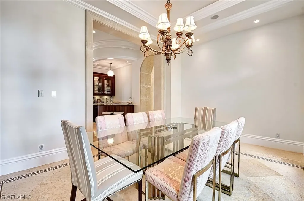 2390 Kingfish Road Naples FL 34102