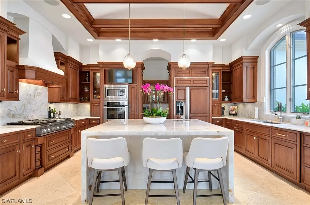 2390 Kingfish Road Naples FL 34102