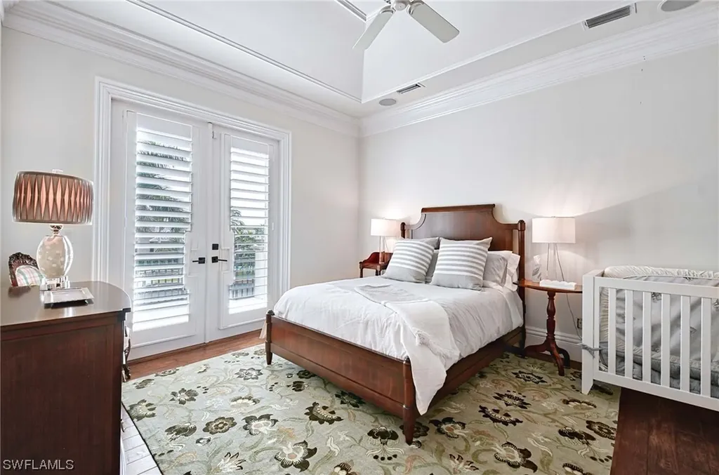 2390 Kingfish Road Naples FL 34102
