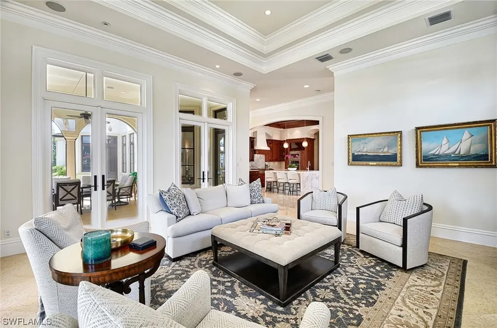 2390 Kingfish Road Naples FL 34102