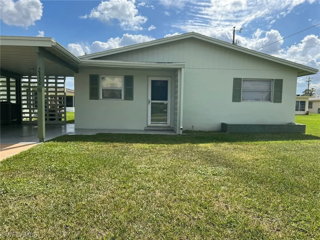 2330 E 5th Street Lehigh Acres FL 33936