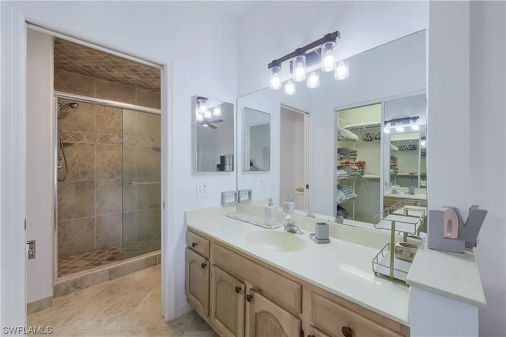 8200 Twelve Oaks Circle Naples FL 34113