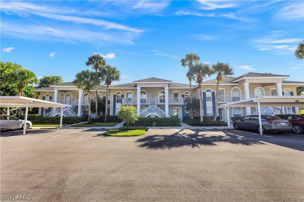 8200 Twelve Oaks Circle Naples FL 34113
