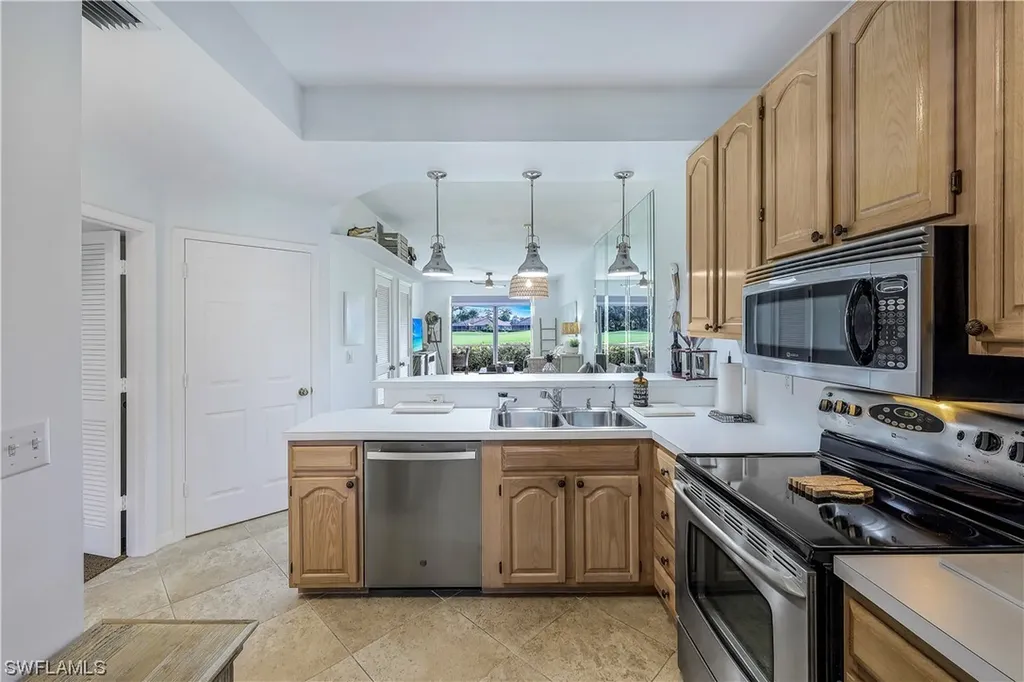 8200 Twelve Oaks Circle Naples FL 34113