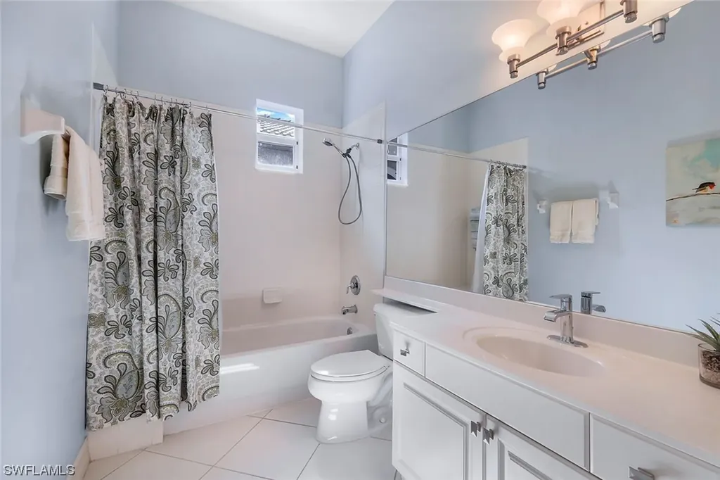 8120 Sanctuary Drive Naples FL 34104