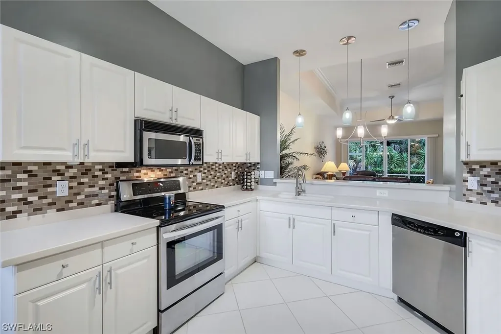 8120 Sanctuary Drive Naples FL 34104